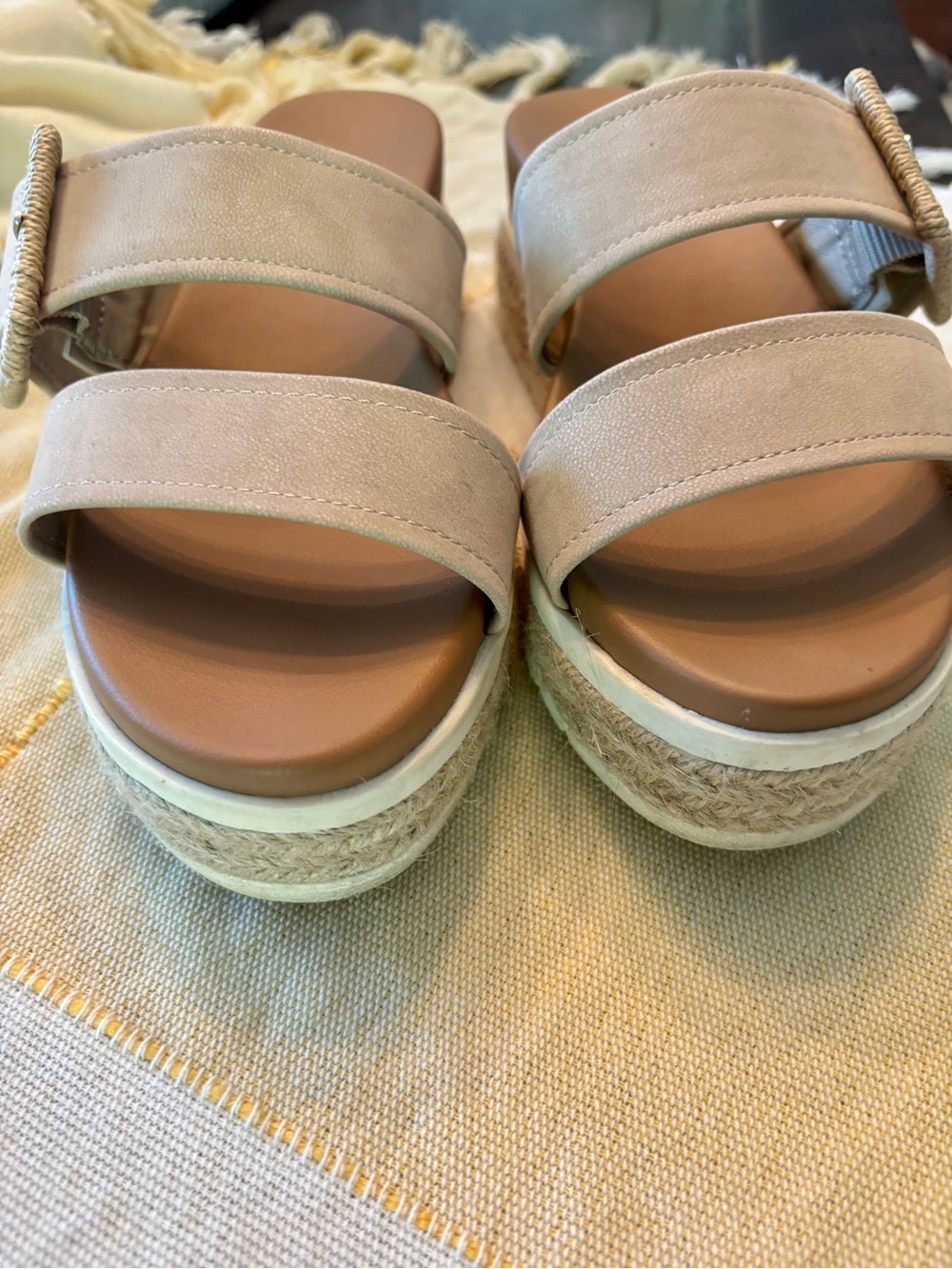 Altar’d State Size 7 Raffia Buckle Sandals Neutral Espadrille Platform Like New✨ - Picture 7 of 12